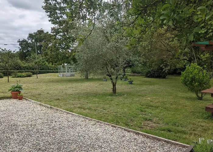 Holiday home Bienvenue Au Barail, Maison En Pleine Nature Serigne